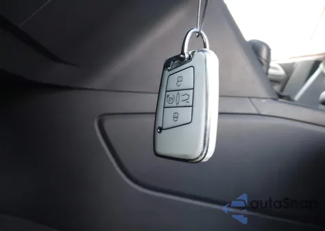 2022 Volkswagen Atlas 3.6L V6 Sel Premium R-Line from USA, damaged, VIN 1V2FR2CA9NC562208